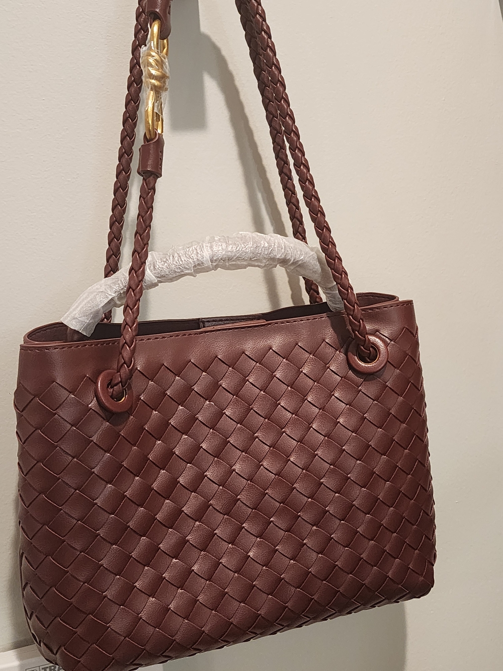 Woven Leather Tote Bag in burgundy - Picture 3 of 3
